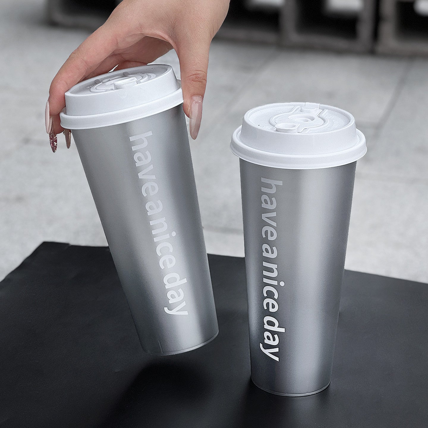 Milk Tea Cup, Disposable Hot and Cold Beverage Cup with Lid, PP Film Inner-Layer Injection Molding, Commercial Logo Printing Available.